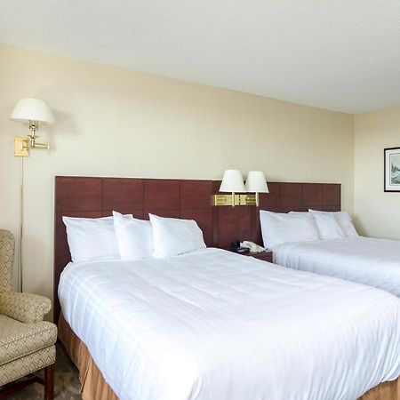 Irving West Hotel Gander Esterno foto